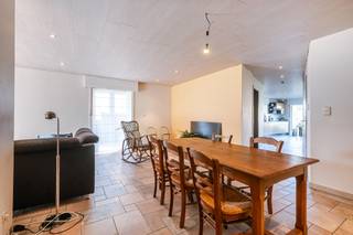 Voor meer info contacteer Eva via 0475 69 38 22 of via eva@vicusvastgoed.beEPC-score: BMobi-score: 7,5/10Ontdek deze instapklare en energiezuinige...