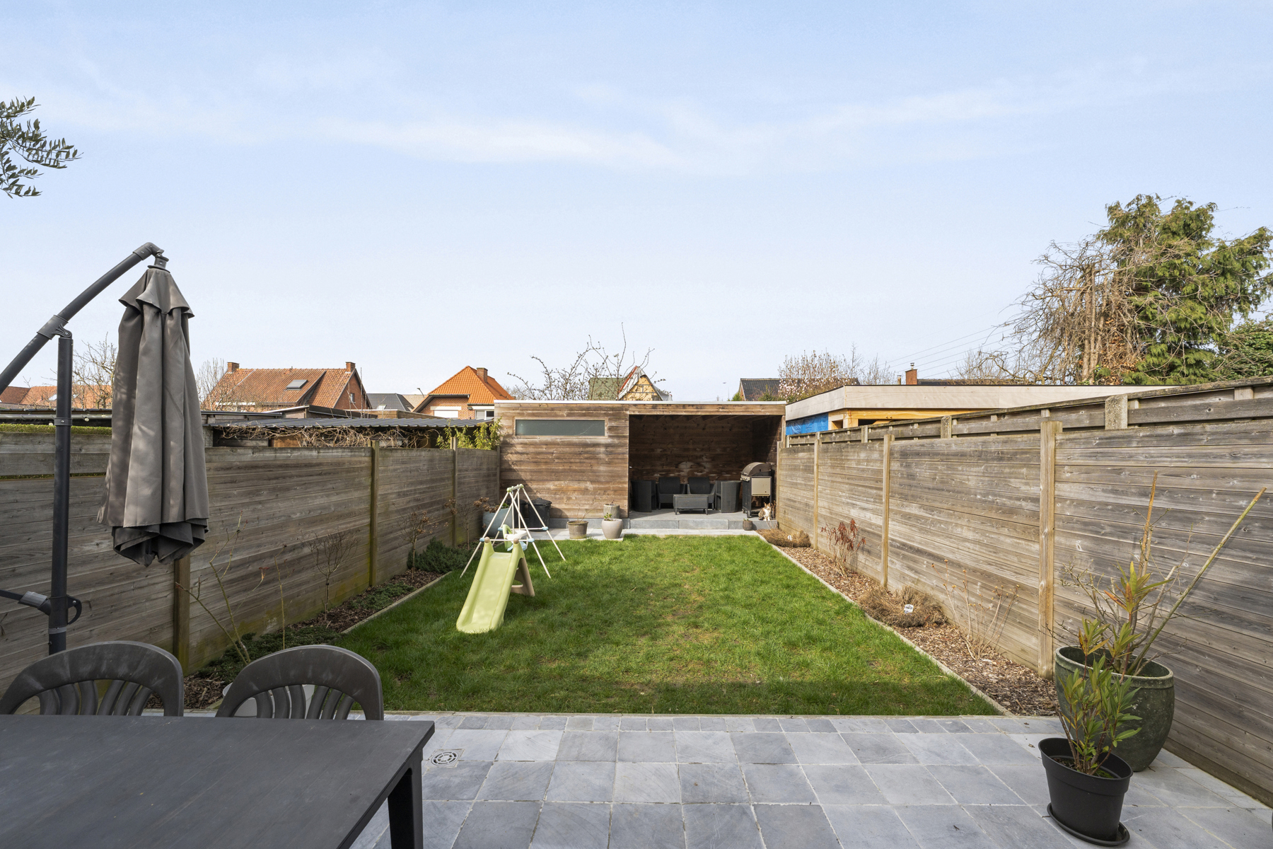 Gerenoveerde woning met 4 slaapkamers en 2 badkamers - foto 2