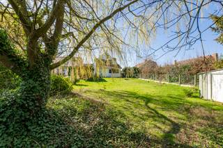 ***A VENDRE*** – Située à Petit-Enghien, cette charmante villa 4 façades de 4 chambres, implantée sur un terrain d’environ 12 ares, vous séduira...