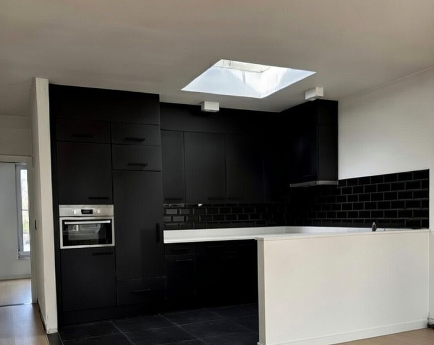 Vernieuwd 2-slaapkamer appartement  - foto 4