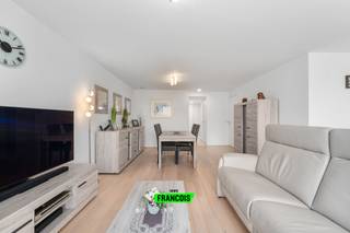 Gelegen aan de Kerkstraat 325 biedt dit recent appartement in een kleinschalige residentie (bouwjaar 2018) een uitstekende kans voor wie op zoek...