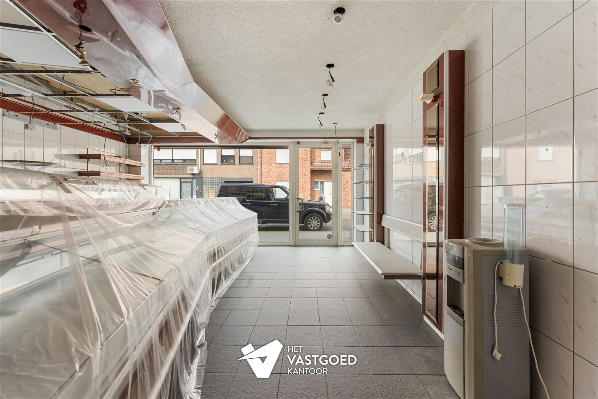 ZEER RUIM PAND (CA 550M2) MET APPARTEMENT 3 SLAAPKAMERS - foto 4