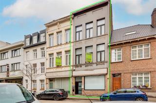 Lange Lobroekstraat 204 à 2060 Anvers, dans le quartier Slachthuisbuurt, se trouve cette maison spacieuse, divisée en 6 unités locatives. Le centre...