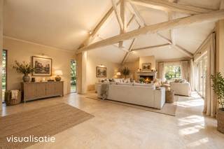<p><strong>Op te frissen Vlassak Verhulst villa met 3 slaapkamers en 2 badkamers gelegen op een prachtig domein van maar liefst 6799m² vlakbij de oprit van de E313 in Geel. EPC: C, 247kWh/m²jaar<span><br /></span><br />Ligging: </strong>Deze prachtige Vlassak Verhulst villa is gelegen op een uitzonderlijke locatie in Geel, kortbij de oprit van de E313 en toch midden in het groen. Omgeven door een prachtig bomenbestand, woon je hier in een uniek decor met volledige privacy. Ondanks de idyllische ligging zijn Antwerpen en Hasselt vlot bereikbaar, waardoor de combinatie van rust en bereikbaarheid ideaal is.</p>
<p><strong>Indeling:</strong> private oprit • inkomhal • toilet • leefruimte • eetkamer • keuken • bureau • 3 slaapkamers • 2 badkamers • terras • tuin • zolder • kelder • tuinhuis<br /><strong><br />Beschrijving: Aangezien de woning nu leeg staat hebben we AI gevraagd om meubels toe te voegen.<br /></strong>Deze vrijstaande woning biedt het perfecte samenspel van authentieke landelijke charme en hedendaags wooncomfort. <br />De leefruimte is zeer ruim en lichtrijk, met een prachtig uitzicht op de groene tuin. De voorste kamer kan een prahtig bureau zin of eetplaats met zicht op het groen. Palend aan de living is er een ruimte waar een speelhoek, tv-kamer of thuiswerkruimte kan ingericht worden. De keuken sluit mooi aan en geeft toegang tot de tuin en terras. Met drie ruime slaapkamers en 2 badkamers, biedt deze woning veel comfort en privacy.<br />De woning vraagt om renovatie, maar dat is net de kans: deze villa heeft de basis, uitstraling en ziel om er opnieuw een absolute parel van te maken. <br />Het gelijkvloers wonen maakt het geheel extra toegankelijk.<br />De zolder en de kelder zorgen voor extra bergruimte. <br /><br />Buiten geniet je van een prachtige parktuin met een gevarieerd en volwassen bomenbestand, een zonnig terras en een zwembad met roldek.<br />Een volledig omheind domein met automatische poort, ruime oprit en parking voor 4 wagens. Deze prachtige tuin biedt beukenhagen, een laan van lindebomen en veel privacy. Het sproeisysteem en de 2 praktische tuinhuizenmaakt het onderhoud haalbaar. Alles ademt rust, ruimte en klasse. <br /><br /><span><strong>Bijz. informatieplicht: </strong>omgevingsvergunning stedenbouwkundige handelingen uitgereikt, woongebied, geen rechterlijke herstelmaatregel of bestuurlijke maatregel opgelegd, geen voorkooprecht ruimtelijke ordening, geen omgevingsvergunning voor verkavelen van gronden.</span></p>