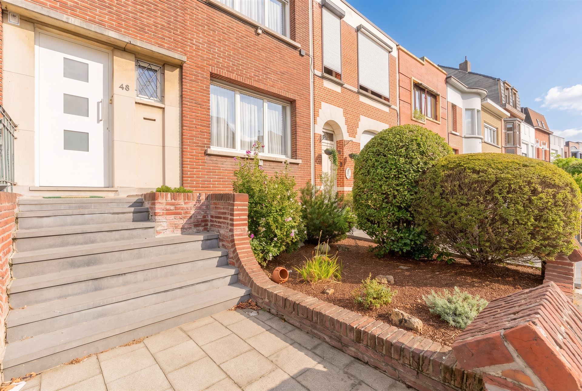 Lichtrijke hoekwoning met 3 slpk, 2 bdk, stadstuin &amp; garage - foto 4