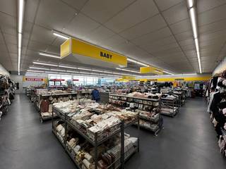 Multifunctioneel showroom- of handelspand van 582 m² (verhuurd --> investering), fantastisch gelegen langs de Staatsbaan (N9) in Maldegem met...