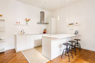 Dit charmante appartement met herenhuis vibes is gelegen aan de Mechelsesteenweg in Antwerpen centrum. Wonen aan de Mechelsesteenweg betekent...