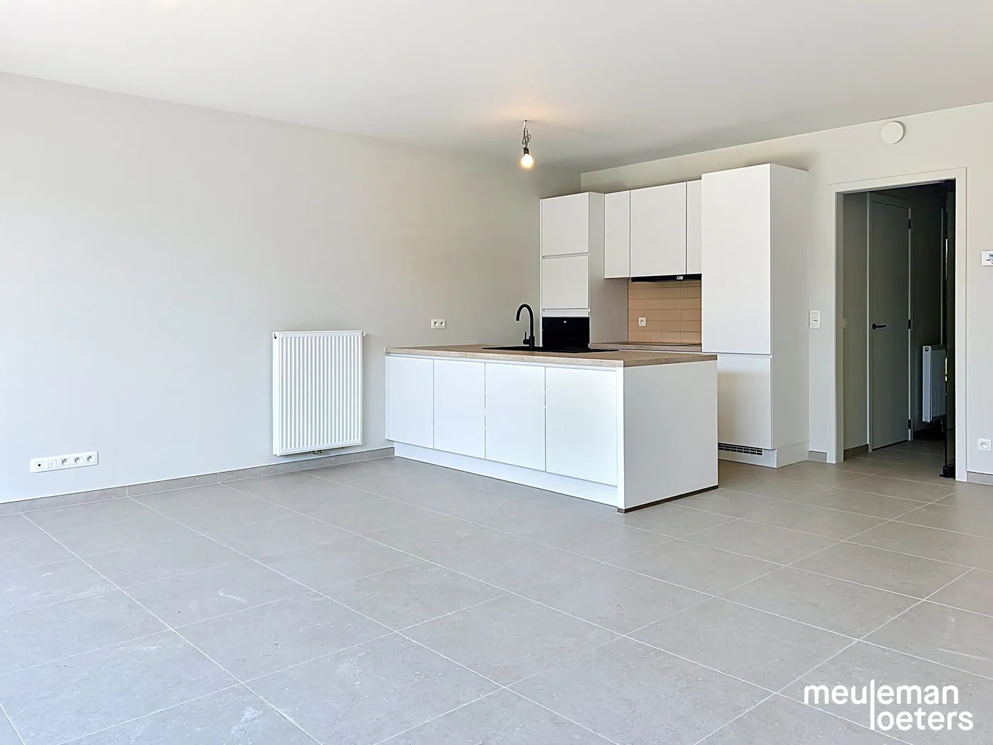 Lichtrijk nieuwbouwappartement met één slaapkamer en garage - foto 4
