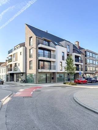 Welkom in de Zuidstraat 43 bus 302 – een gezellig éénslaapkamerappartement op een topligging in Torhout. Het appartement is uitgerust met de...