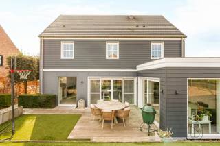 Prachtige exclusieve Mi Casa villa op een goeie strategische ligging in Waregem! Laat u verrassen door deze charmante perfect onderhouden...