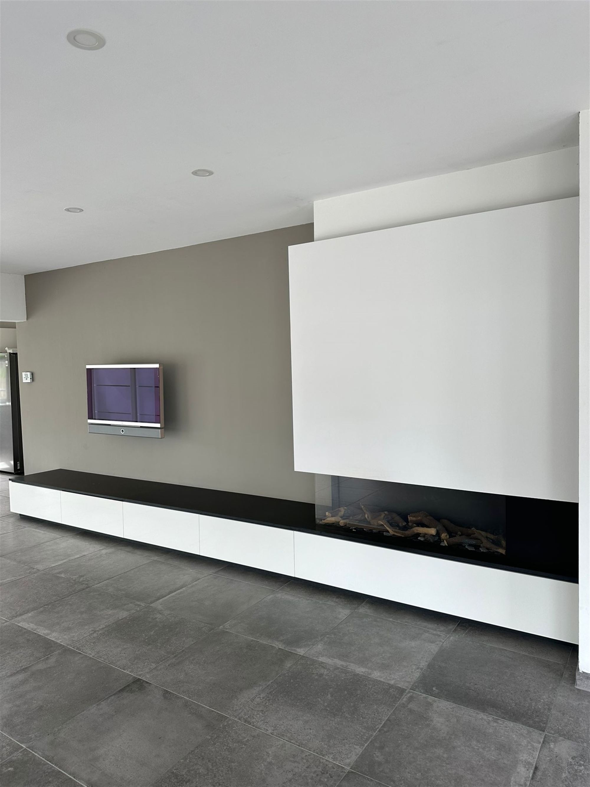 Ruime bungalow met volledig onderkelderde werkruimte - foto 5