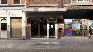 Commercial à louer à Maaseik