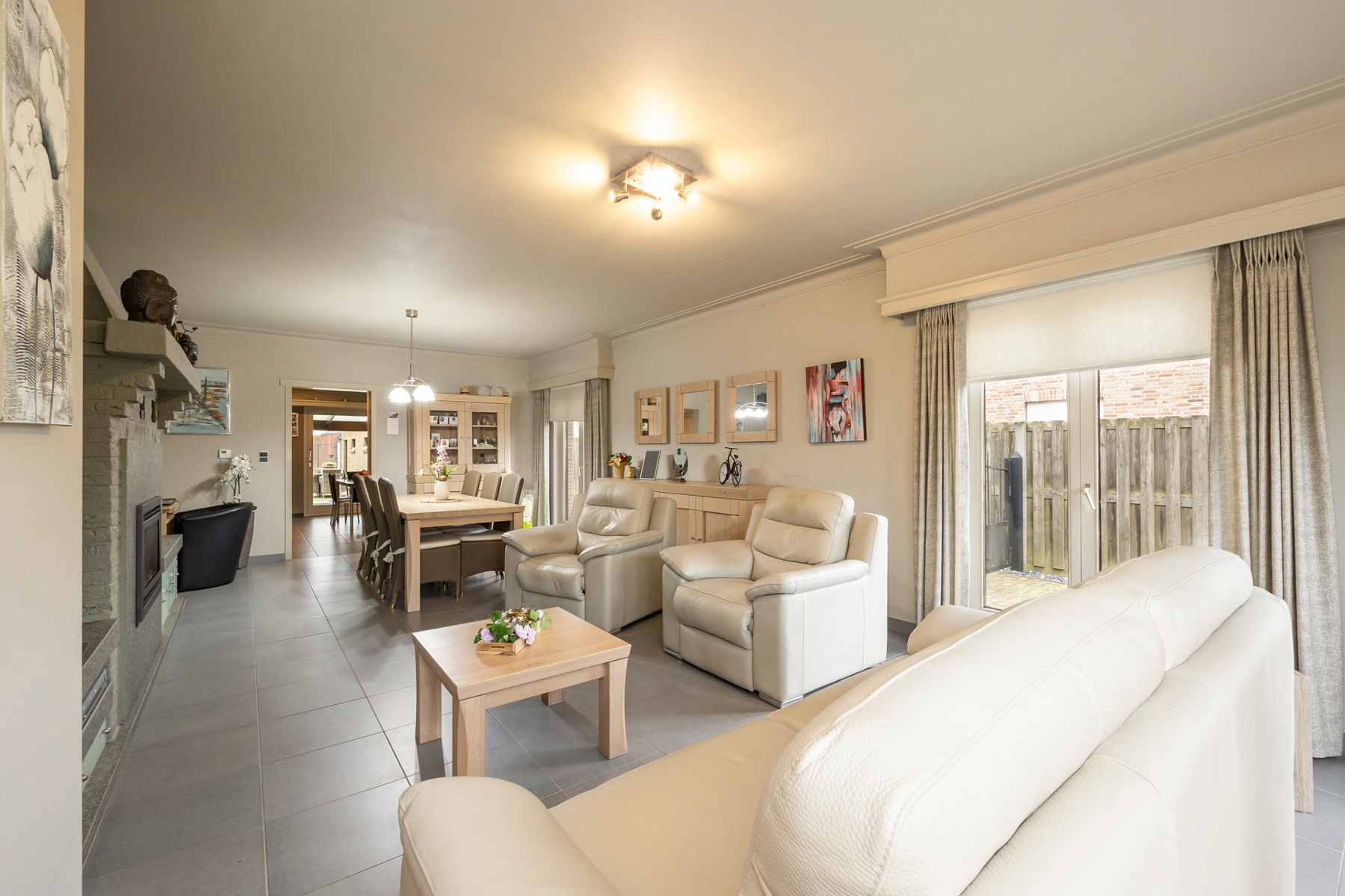 Gedeeltelijk gerenoveerde laagbouwwoning op perceel van ca. 1.516m². - foto 5