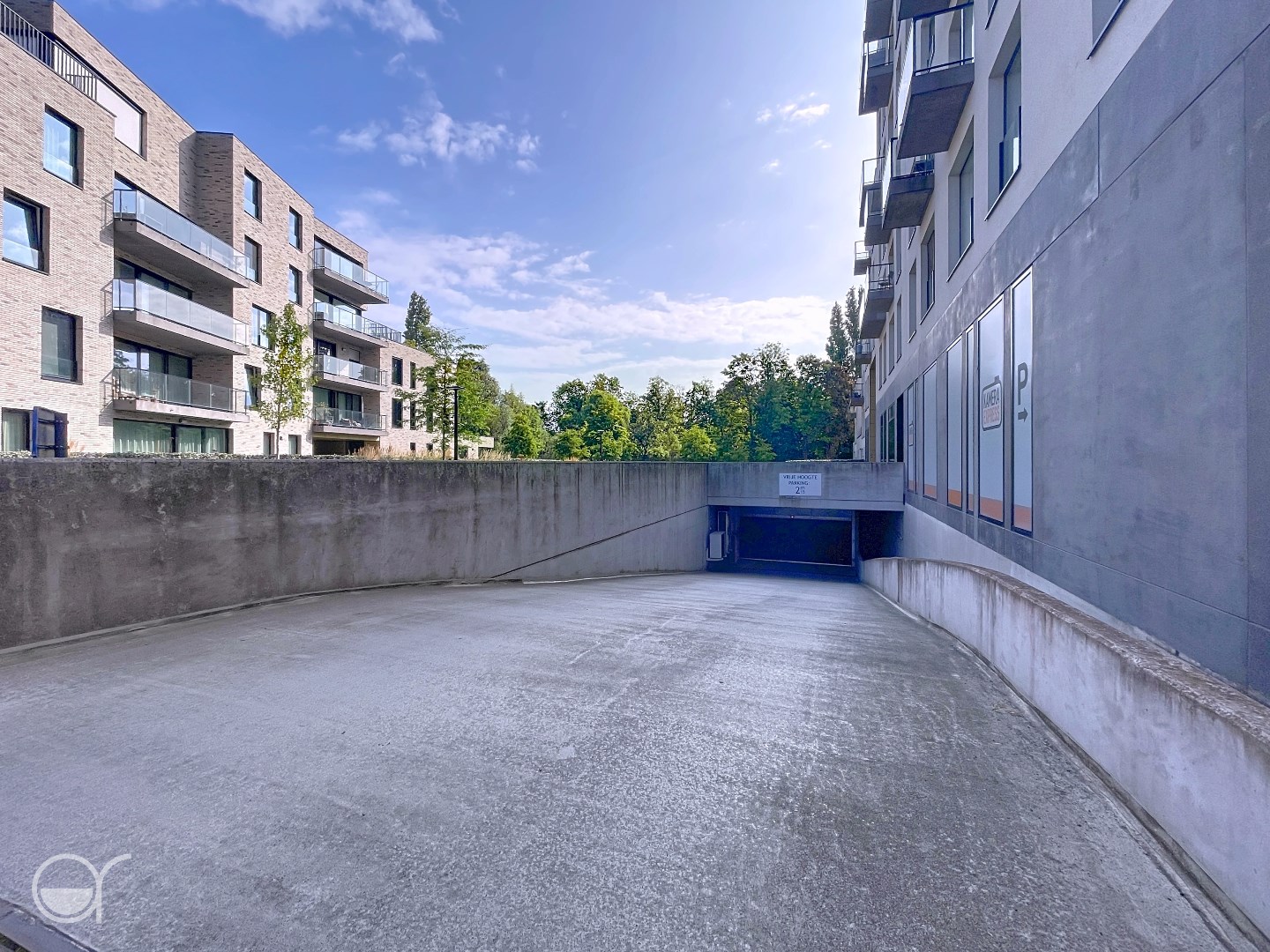 Staanplaats in ondergrondse parking te huur - foto 1