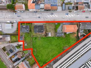 <p>Grand terrain constructible de 4 450 m² offrant de nombreuses possibilités.</p>
<p></p>
<p>Une opportunité exceptionnelle pour ceux qui recherchent de l'espace, du potentiel et un développement tourné vers l'avenir.</p>
<p></p>
<p>Pour plus d'informations ou un entretien personnel, contactez Simon au +32 498 12 37 08 ou à l'adresse simon@vicusvastgoed.be.</p>