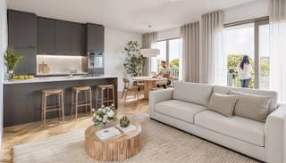 Dit energiezuinig nieuwbouwappartement in de Onderstraat te Gavere (ligging op 30 m van de Gaverse Markt) is een echte topper, met o.a. vloerkoeling in de zomer. <br /><br />Het appartement, gelegen op de eerste verdieping, beschikt over een inkomhal met gastentoilet, een lichtrijke leefruimte met open keuken (uitgerust met vaatwasser, combi-oven, combi-koelkast), een praktische berging, 2 ruime slaapkamers en een badkamer met lavabomeubel en douche. Daarnaast geniet je van een zuid gericht terras. <br /><br />Technisch en energetisch top (negatief E-peil ! (-27)) met o.a.: <br />- keramische tegels in inkom, keuken, leefruimte, badkamer, toilet en berging ;<br />- vinylparket in slaapkamers ;<br />- geothermische warmtepomp, ventilatiesysteem type C+, zonnepanelen, ... ;<br />- gordijnbakken en verlichtingsarmaturen zijn voorzien. <br /><br />Eveneens inbegrepen in de huurprijs: autostaanplaats (achterkant van het gebouw). <br />Provisie kosten: 85 EUR / MAAND. <br /><br />Het appartement kan vrij zijn vanaf 15/11 e.k. .