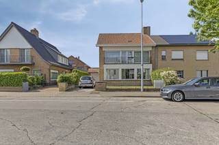Deze opbrengsteigendom, gelegen langs de Abdijbekestraat in het gegeerde Sint-Andries, biedt een combinatie van ligging, ruimte en functionaliteit...