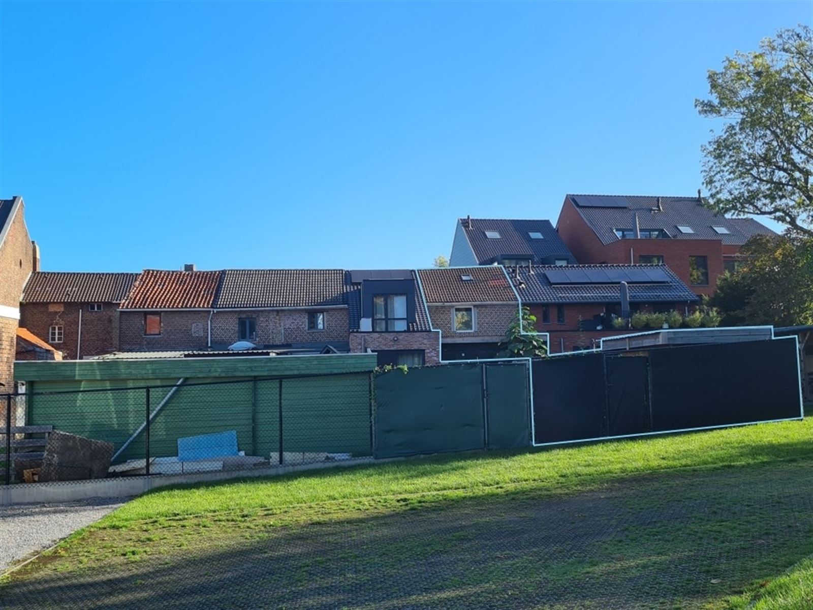Op te knappen woning nabij centrum van Tongeren - foto 4
