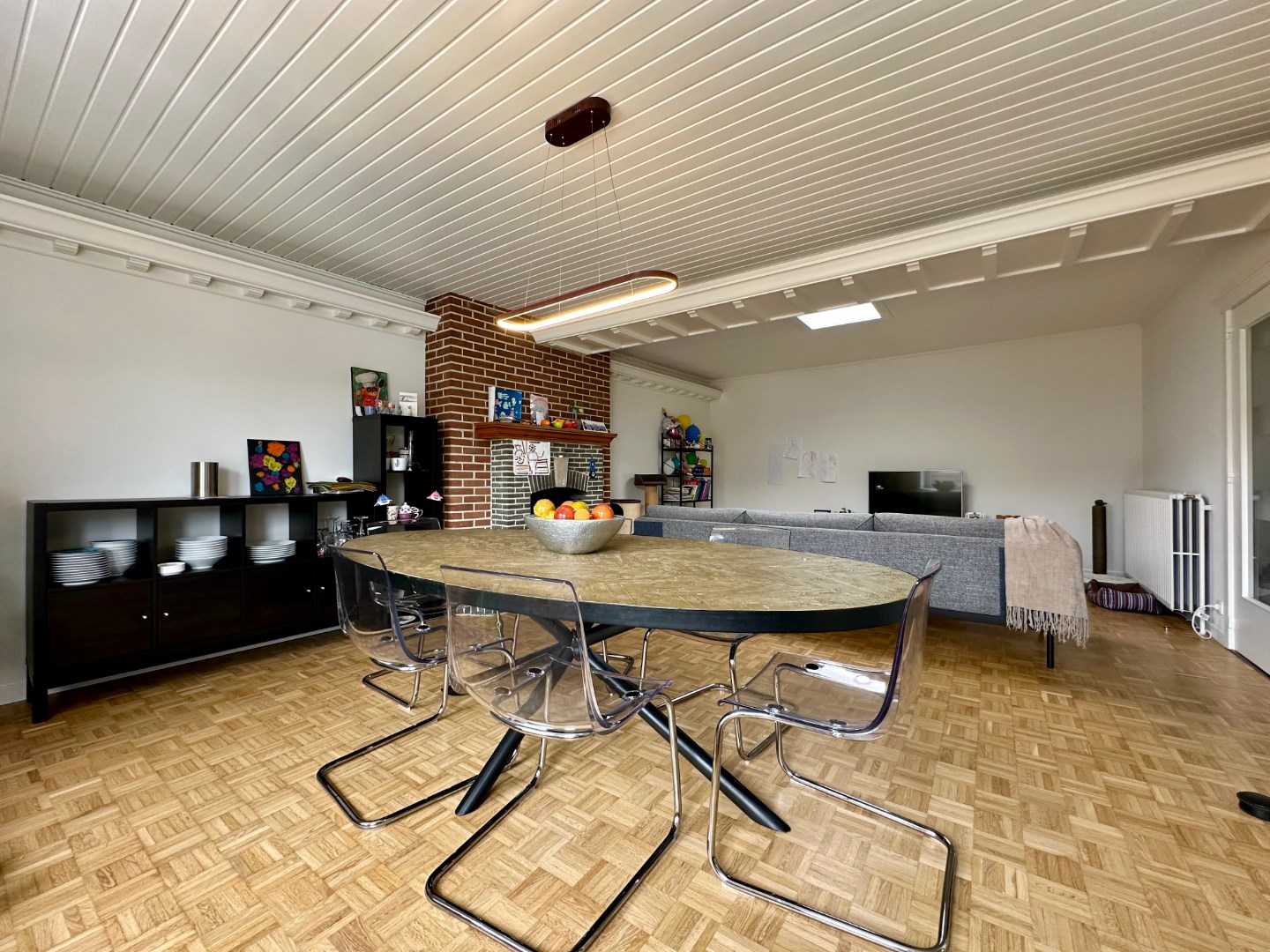 Lichtrijk appartement vlakbij de Coupure - foto 4