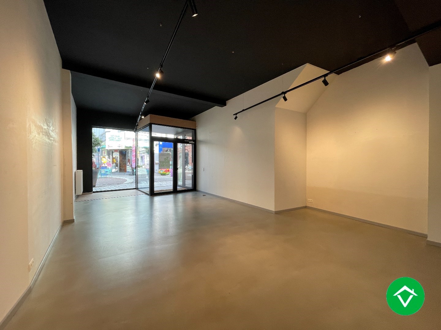 Centraal gelegen handelspand (129m²) in het centrum van Roeselare - foto 4