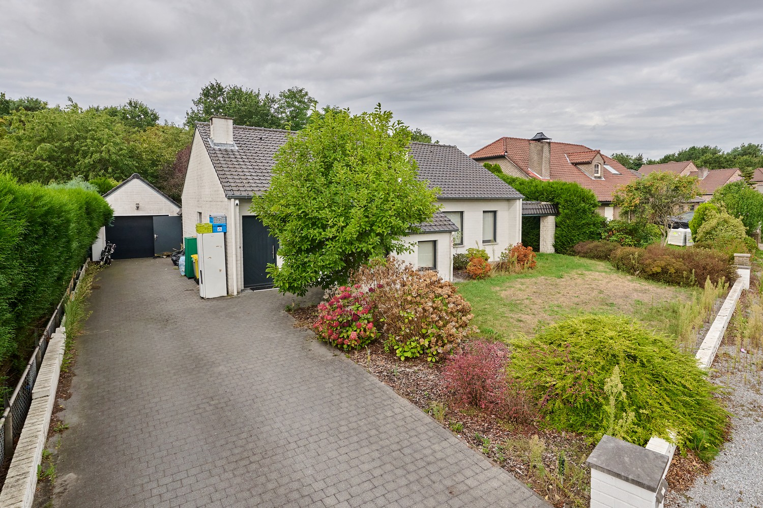 In een doodlopende straat in een kindvriendelijke omgeving semi bungalow met f - foto 2