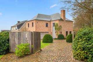 Stijlvolle villa op toplocatie in Heist-op-den-BergDeze charmante en ruime villa combineert comfort, elegantie en een uitstekende ligging vlakbij het...