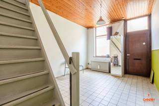 Deze instapklare beluikwoning ligt in een toffe stadswijk en op wandelafstand van het station Gent Dampoort. Winkels, scholen en het openbaar...