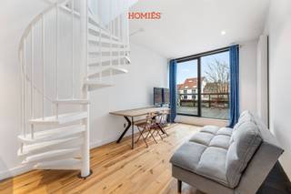 Appartement 0101 bevindt zich aan de rustige achterzijde van het gebouw en is bijzonder praktisch ingedeeld. Bij binnenkomst treft u een...