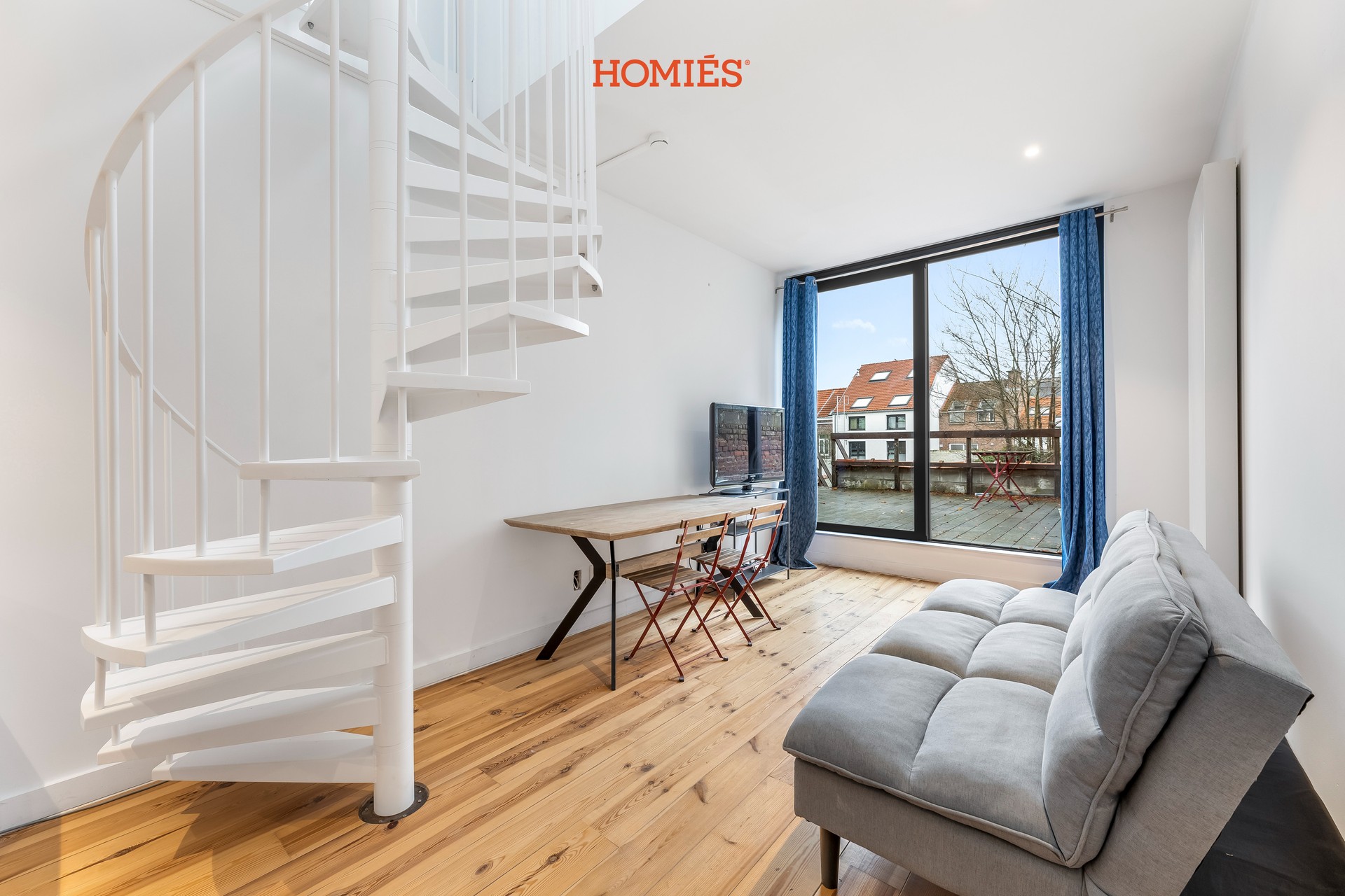 Recent gerenoveerde duplex met terras in historisch pand - photo 2