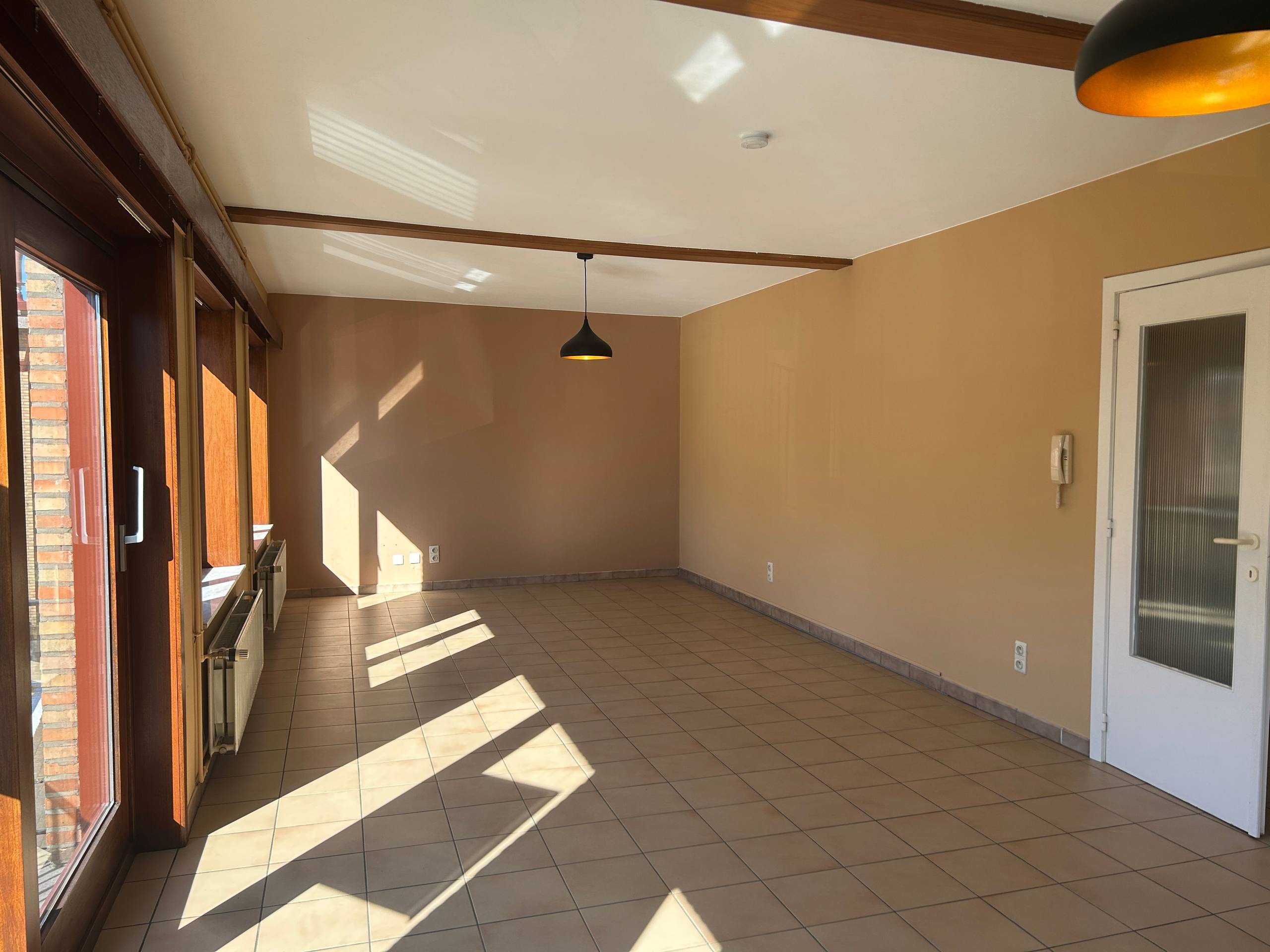 Ruim appartement met 3 slaapkamers te Aartrijke - foto 2