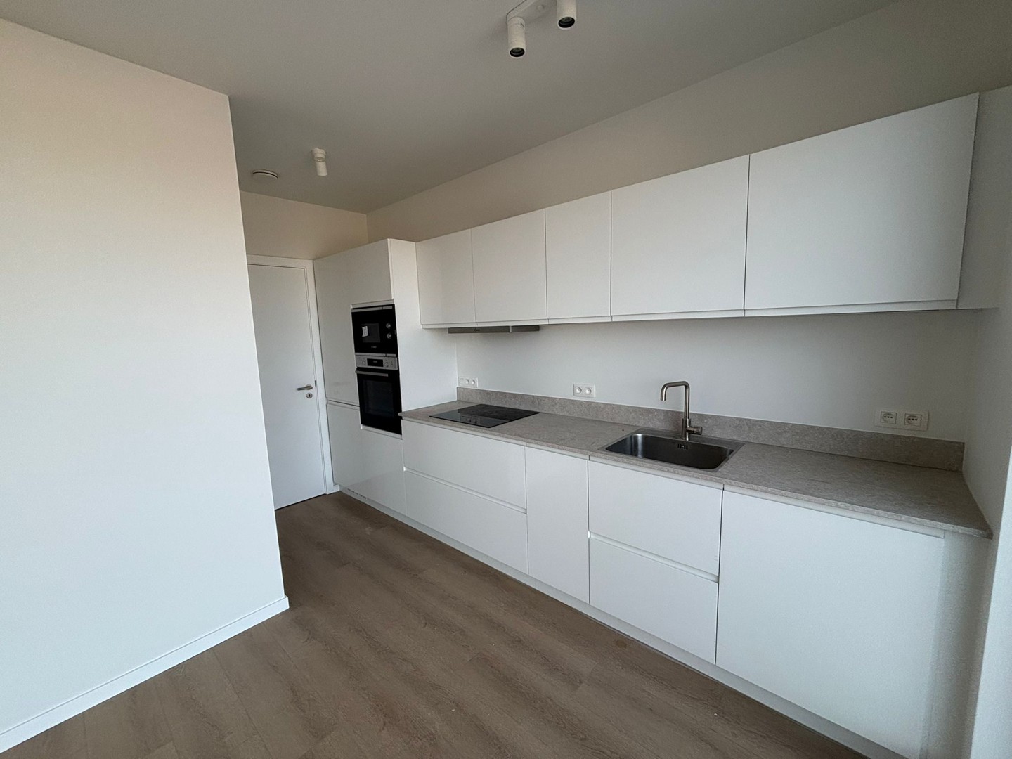 Apartment for rent in Brasschaat with 1 bedroom - photo 4