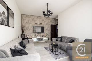 Op een rustige, gewilde locatie is dit charmante huis liefdevol gerenoveerd met alle moderne comfort. Er zijn geen werkzaamheden nodig: het hele...