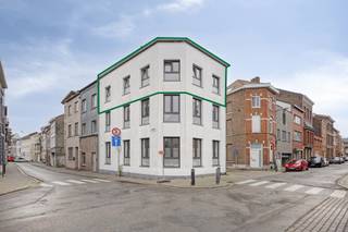 Charmant en centraal gelegen duplex appartement (77 m²) met zonnig terrasOntdek dit bijzonder lichtrijke duplex appartement, volledig gerenoveerd in...