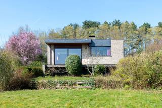 Welkom op een unieke locatie bovenop de iconische Koppenberg, waar deze villa je verwelkomt met een ongelooflijk verzicht over de uitgestrekte...