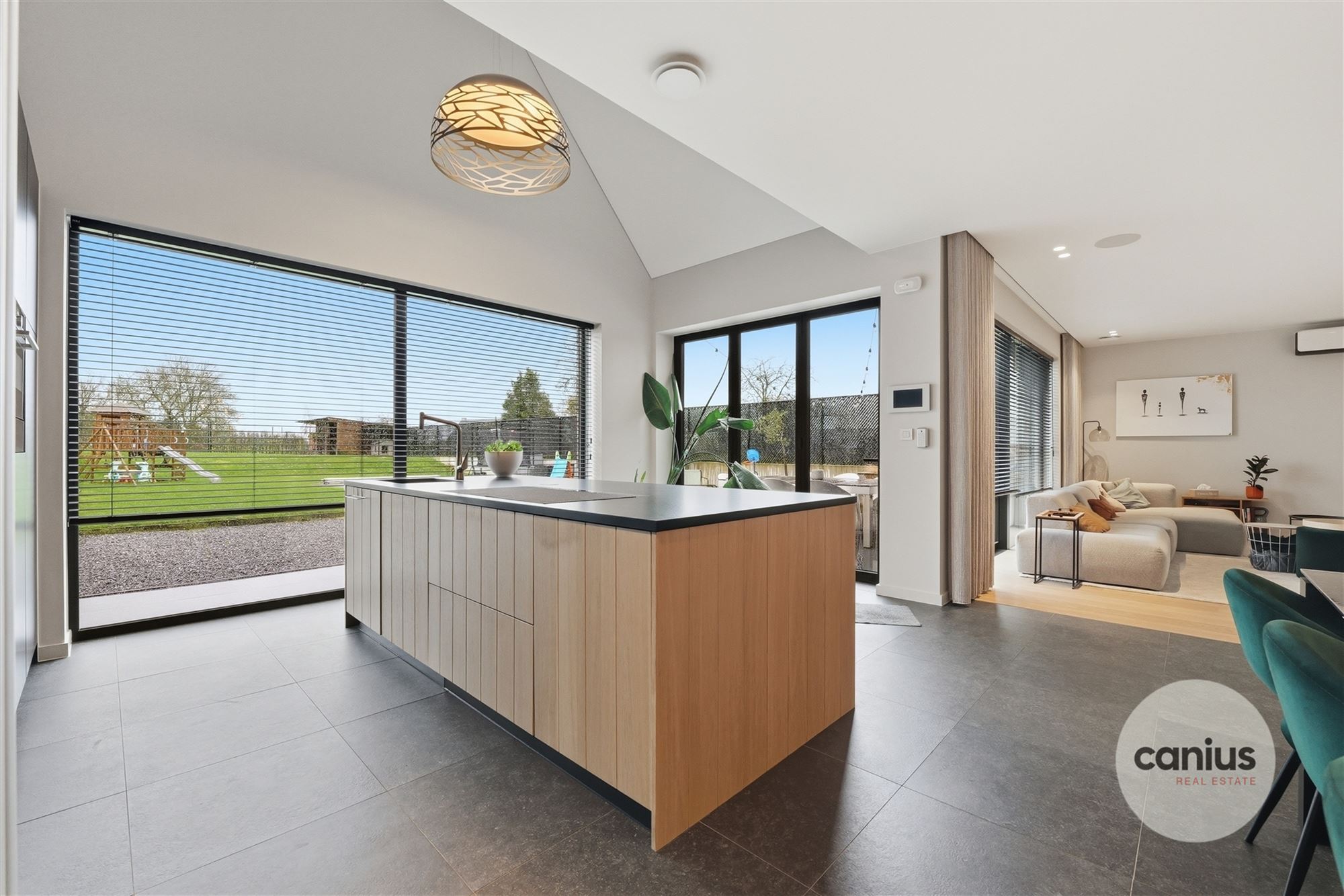 UITZONDERLIJKE WONING MET ZWEMBAD – MOGELIJKHEID ZELFSTANDIG BEROEP - foto 4