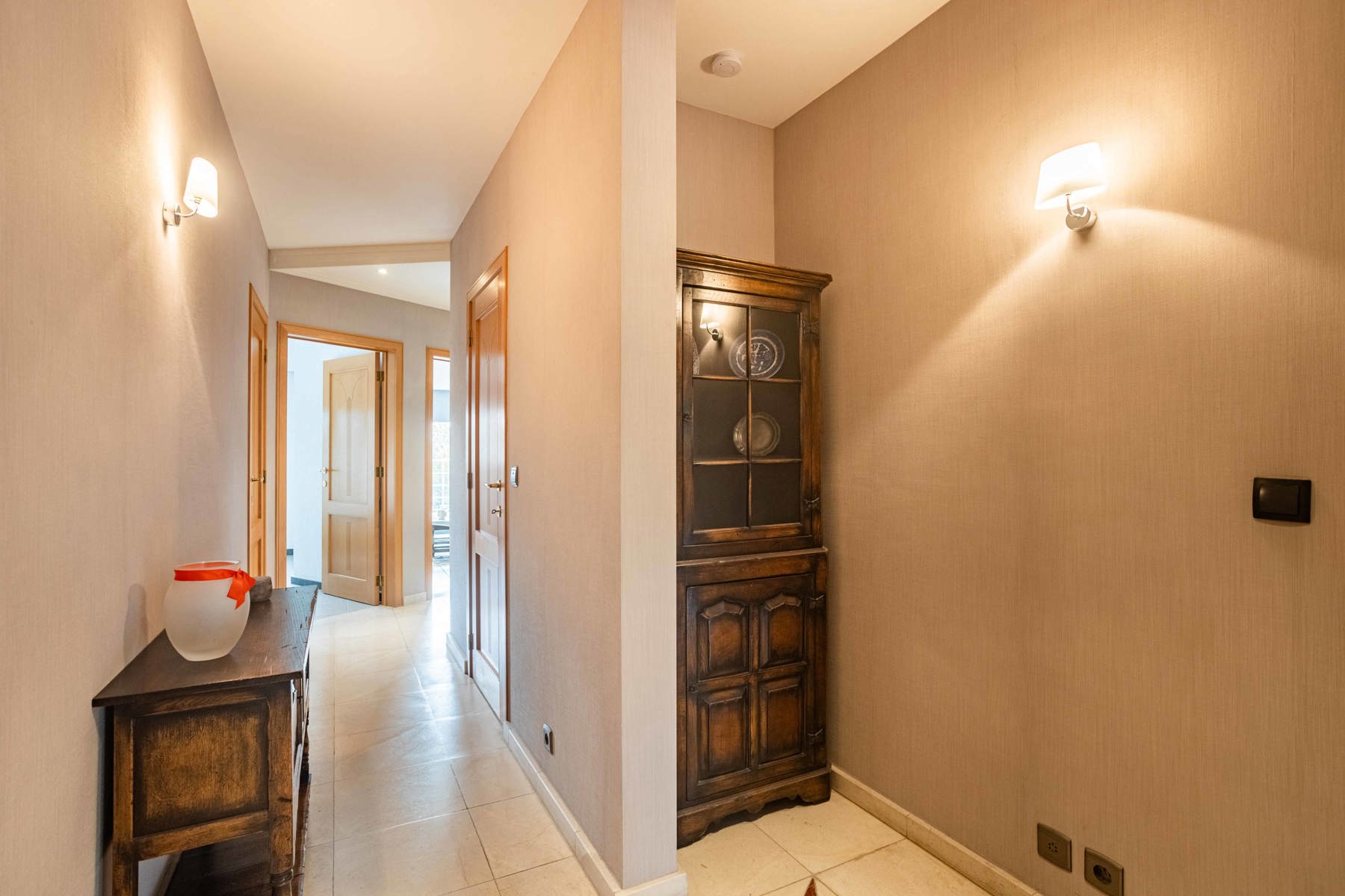 Instapklaar luxueus afgewerkt appartement met garage! - foto 4