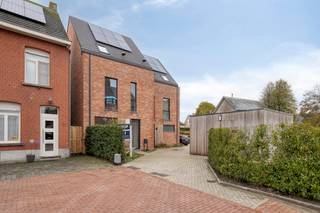 Laatste woning beschikbaar! Nieuwbouwwoning gelegen in het centrum van Minderhout!6% BTW NOG MOGELIJK!* Afwerking naar wens volgens de ruime,...