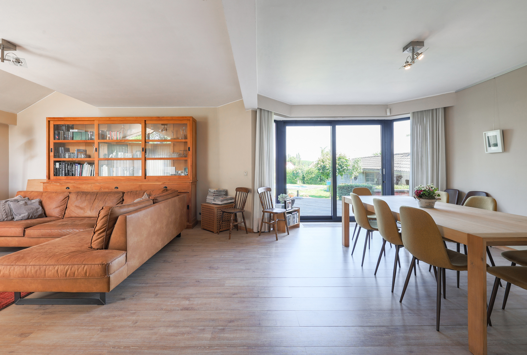 Vrijstaande woning op uniek perceel met zwembad - foto 5