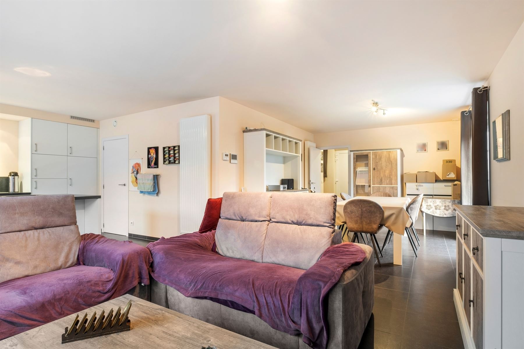 Recente woning met drie ruime slaapkamers en garage - foto 4