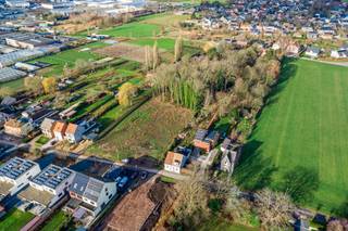 TE KOOP – Bouwgrond van 1.267 m² voor halfopen bebouwing te WetterenDit perceel bouwgrond van 1.267 m² is gelegen op een rustige, halfopen locatie in...