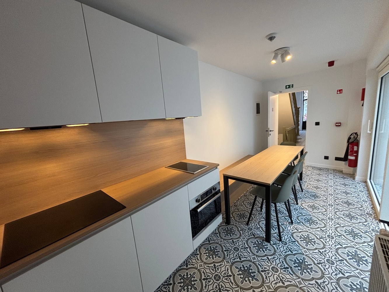 Nieuwe studentenkamer in een herenwoning op topligging ! - foto 4