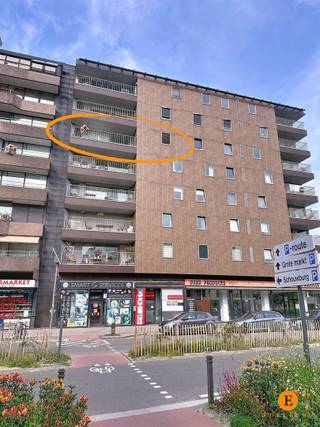 Modern wonen op een boogscheut van de Grote Markt.Luxueus zeer ruim appartement gelegen op de 5de verdieping met ruime lift  combineert stijl,...
