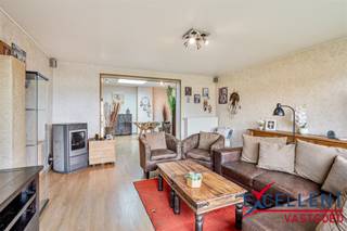 Bent u op zoek naar een energiezuinige, instapklare woning die stad en rust perfect combineert? Dan is deze woonst precies wat u zoekt!Deze...