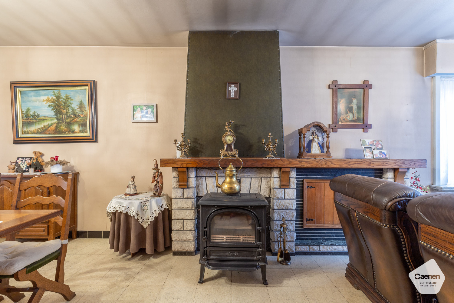 TE RENOVEREN HALF-OPEN WONING MET GARAGE EN 3 SLAAPKAMERS - photo 4