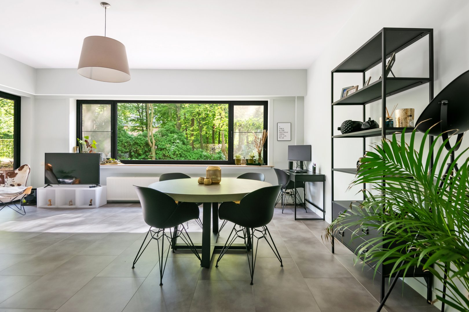 Ruim gelijkvloers appartement met grote privatieve tuin in rustige, residentiële omgeving. - foto 4