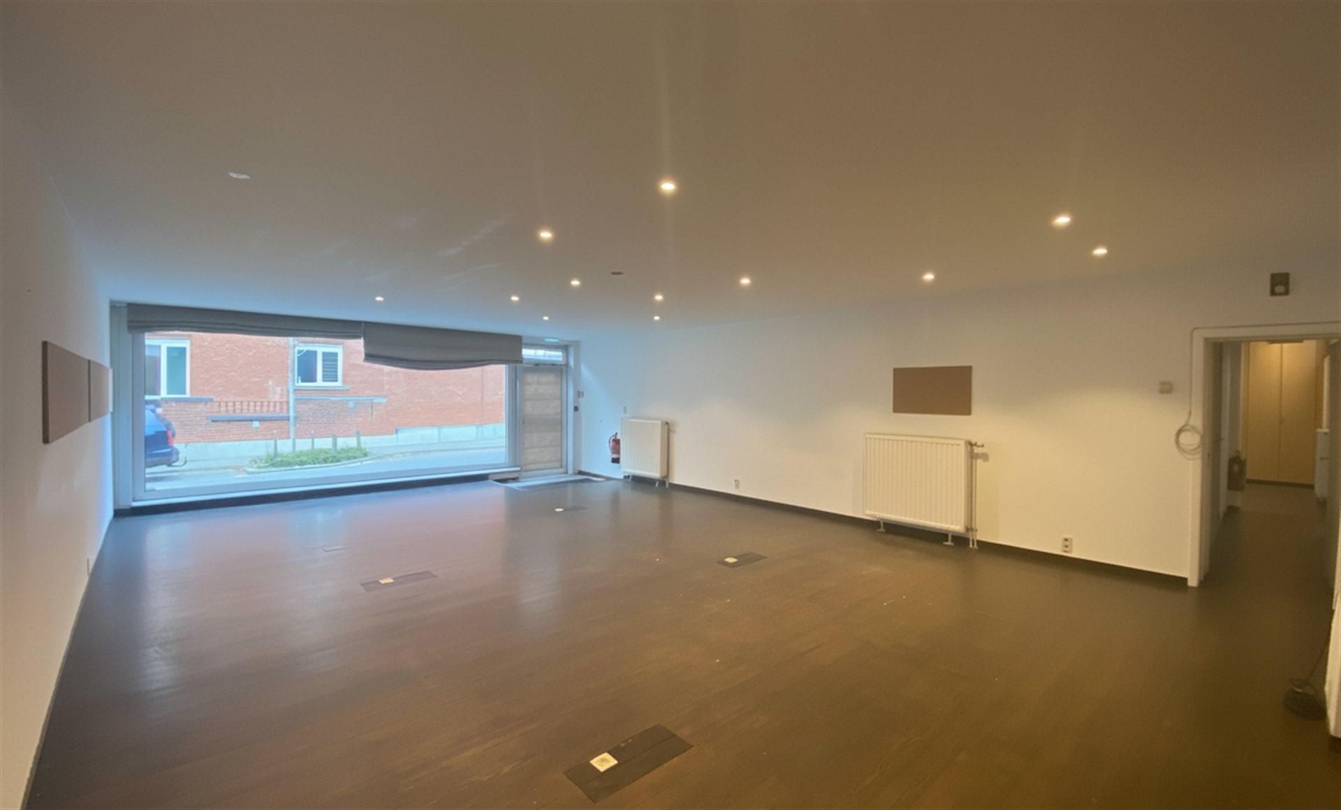 Kantoorruimte/showroom/praktijkruimte - foto 3