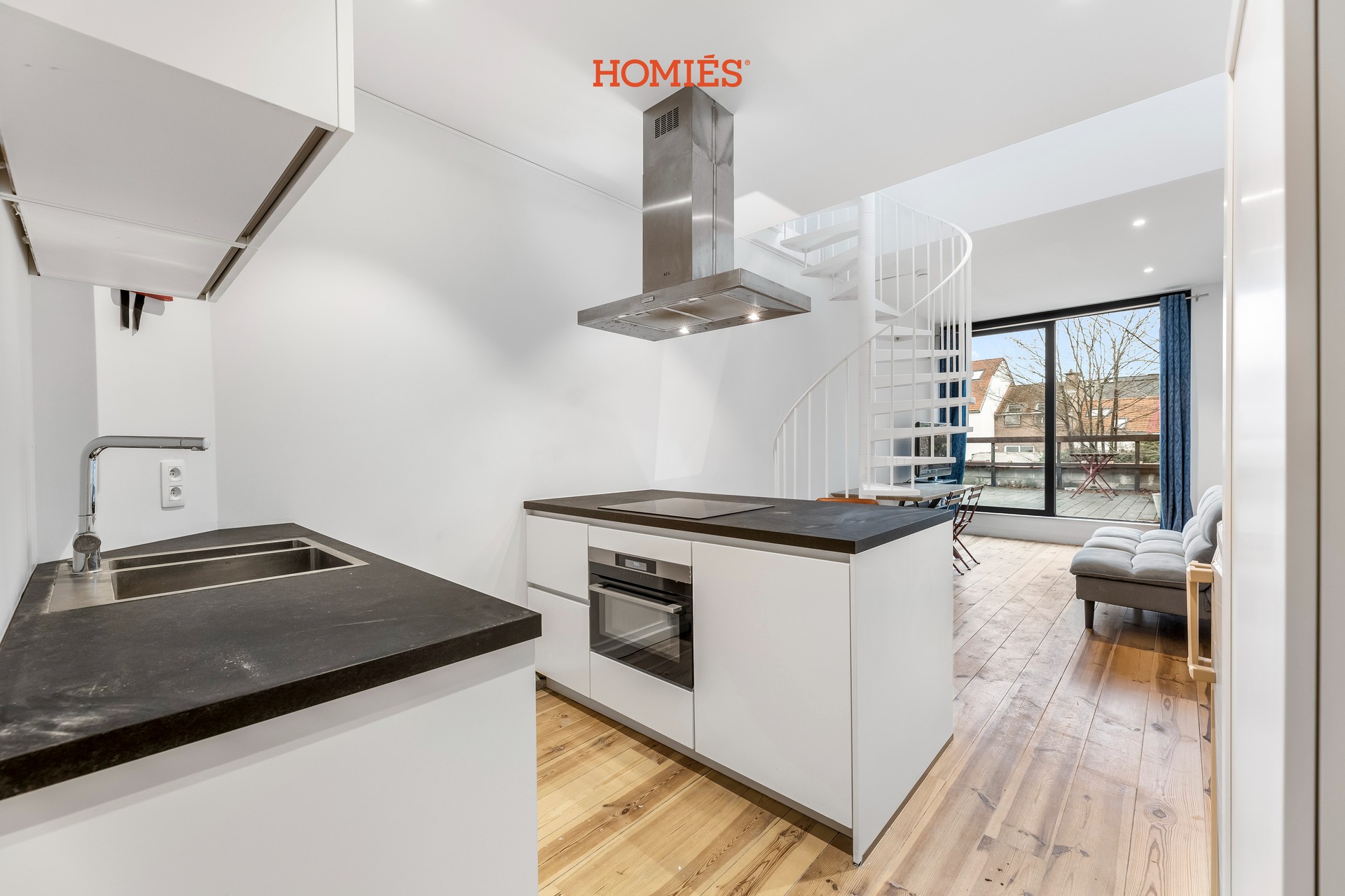 Recent gerenoveerde duplex met terras in historisch pand - photo 4