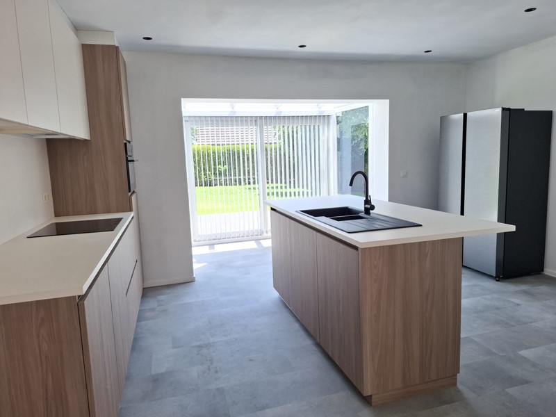 Instapklare, volledig gerenoveerde bungalow met 3 slaapkamers - foto 5