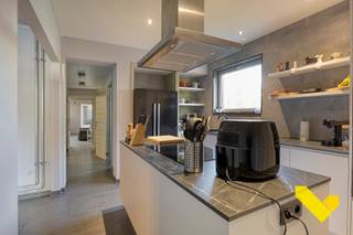 Deze woning gelegen in Mol Rauw omvat volgende troeven die het zeker de moeite waard maken om te gaan kijken;*volledig gerenoveerd*EPC C -...