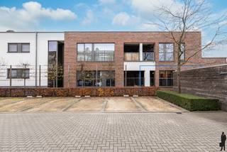 STIJLVOL APPARTEMENT MET 2 SLAAPKAMERS IN HARTJE HOOGSTRATENIn het bruisende centrum van Hoogstraten, op wandelafstand van winkels, horeca en...